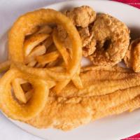 Sears Tower Fish & Shrimp Basket · Golden fresh fried catfish and jumbo shrimp served with fries or onion rings.