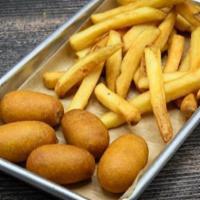Kid'S Mini Corn Dogs · Choice of side fries, broccoli, or mashed potato.