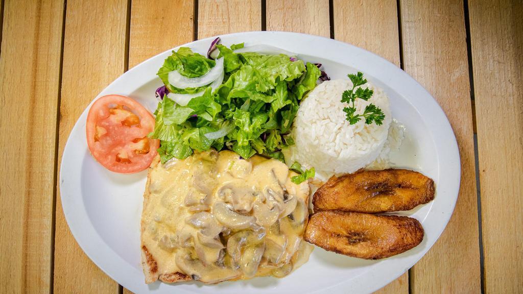 Grilled Chicken Breast Covered With Mushrooms Sauce · Pechuga En Champiñones