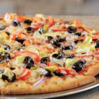 Large Artichoke Deluxe · Red onion, artichokes hearts, roma tomatoes, & black olives.