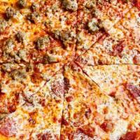 Texas Two Step Pizza · Pepperoni, Sausage, Mozzarella