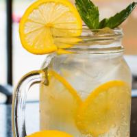 Fresh Squeezed Homemade Lemonade · Squeezed from 100% fresh lemon
