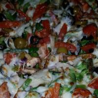 Veggie Amore Pizza · Onion, bell pepper, mushroom, green and black olives, tomato, spinach and garlic. Optional: ...