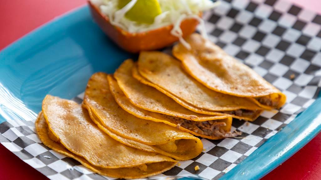 Tacos A Vapor (5) · Potato, Chesse, Beans, Deshebrada, Carnitas, Chicharron Rojo o Chicharron Prensado