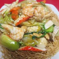 Seafood Chow Mein · 