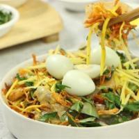Banh Trang Tron · Vietnamese street food and spicy rice paper salad.
