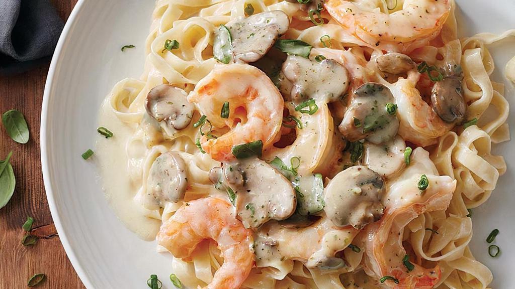 Fettuccine Weesie · Fettuccine Alfredo with sautéed shrimp, scallions, basil, garlic and mushrooms in our white wine lemon butter sauce