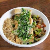 Green Curry Tofu Bowl [Gf][Veg][V] · green onion, sesame seed, cilantro, sugar snap pea