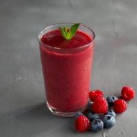 Berry Mangalow · Mango, blueberries, raspberries, apple juice and agave syrup.