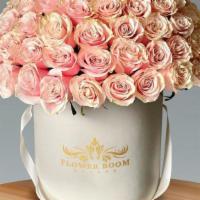 Pink Mondial Roses In A Box · Pink Mondial roses with their pastel shades and an amazing shine symbolize elegance and sere...