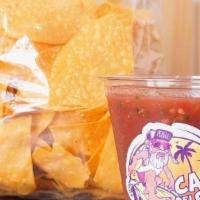Large Chips And Salsa (Feeds 4-6) · 