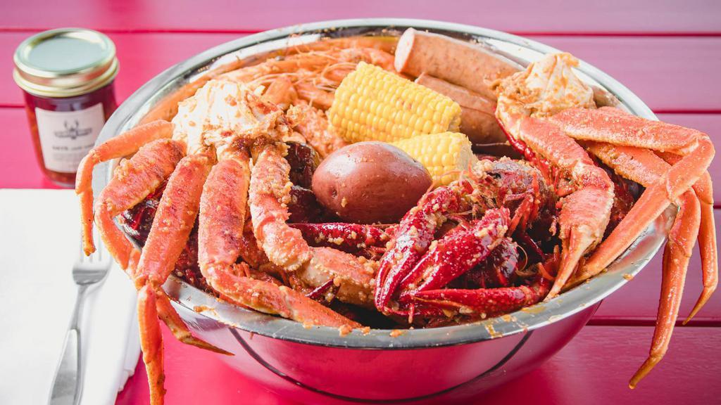 Seafood Combo · 3 Lb of Crawfish
1 Lb of Head-on Shrimp
1 Snow Crab Clusters