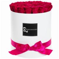  Los Angeles · Fuchsia Colored Roses
Box Color: White Round
Box Size: Large