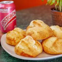 Baked Cheesy Bread / Pandebono · Famous Colombian Cheesy bread