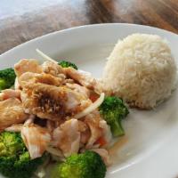 Thai Garlic · Broccoli, onion, carrot, garlic sauce, and your protein choice.