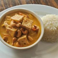 Massaman Curry · Potato, carrot, onion, massaman curry base, cashew, and your protein choice.
