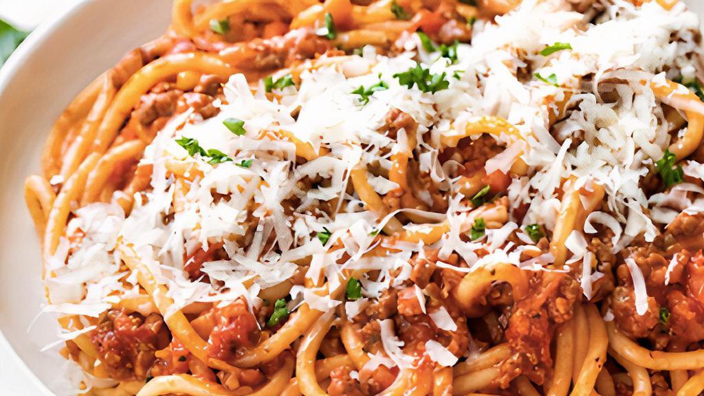 Spaghetti Marinara · Spaghetti and hearty marinara sauce.
