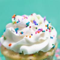 Birthday Cake Cupcake · Vanilla cake with sprinkles, and vanilla buttercream topped with sprinkles
