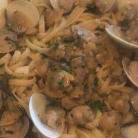 Linguini With Little Neck Clams & White Sauce · Garlic, butter, extra virgin olive oil and fresh parsley.