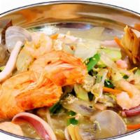 Korean Spicy Noodle Soup With Seafood · 