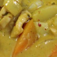 Golden Yellow (Kang Ka-Ree) · Yellow curry with coconut milk, potatoes, carrots and onions.