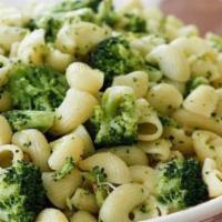 Linguine Al Broccoli · Linguine pasta with fresh broccoli, crushed pepper, garlic, green scallion, and olive oil.