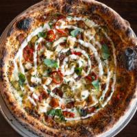 Cbr · Roasted chicken, bacon, pickled jalapeños, ranch swirl, and everything-bagel crust.