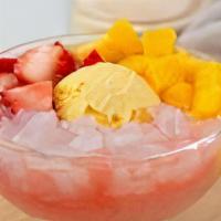 A5 Strawberry Mango Juice Sago & Lychee Jelly With Mango Ice Cream 金粉西米亮晶晶 · Gluten Free. Choice of lychee jelly, rice ball, herbal jelly or red bean. 380-400 cal.