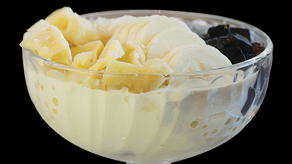 Mustang King Durian Dessert Bowl · (Gluten free) 530-550 cal.