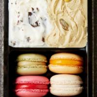 Duetto! Gelato And Macarons !  · You don't have to choose - this takeaway container has both delicious Amorino gelato and  li...