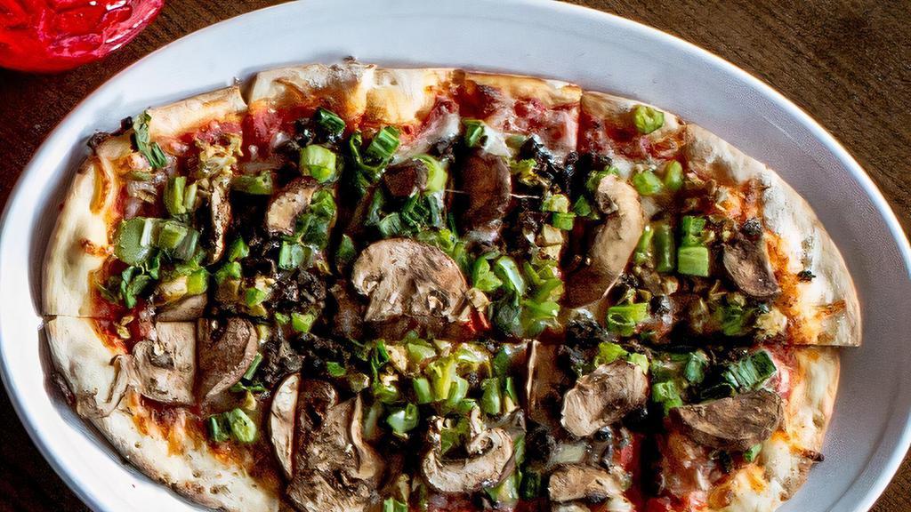 Veggie Pizza - Large · Green Peppers, Green Olives, Black Olives, Mushrooms, Green Onions