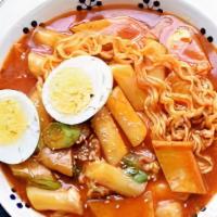 Ra - Bokki · Rice cake in Korean spicy sauce with vegetable and ramen noodles.
