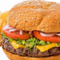 Hamburguesa / Hamburger  · Carne de hamburguesa, con lechuga, tomate, cebolla, queso amarillo y mayonesa. Incluye papas...