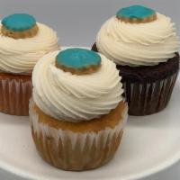 Cupcakes · Fluffy and yummy cupcakes topped with white chocolate frosting (Flavors: Vanilla, chocolate,...