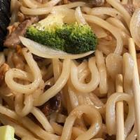 Yaki Udon · Pan-fried Japanese thick wheat noodle with chicken,
beef, shrimp & vegetable
