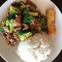 Stir-Fried Broccoli With Beef · House brown sauce, broccoli, white onion, carrots.