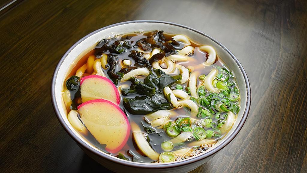 Udon · Japanese traditional noodle soup.