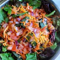 The Veg Head · Field greens, baby spinach, cheddar cheese, tomatoes, carrots, and red onion with your choic...