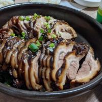 족발 / Jokbal · Korean dish consisting of pig's trotters cooked with soy sauce.