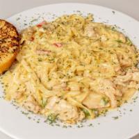 Pasta Bucerias Platillo · Spicy. Pasta cooked with shrimp, mussels and clams in a spicy, green cream sauce.