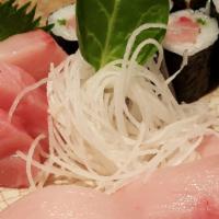 Yellowtail Lover · 3pcs of Sashimi, 3pcs of Sushi and 6pcs of Roll