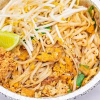 B1 Pad Thai Chicken · Sweet and Sour stir fried thin rice noodles with chicken, eggs, green onions, bean sprout, a...