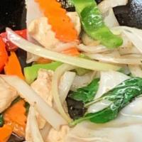 Basil Stir Fried                                    · Sliced meat stir fried with garlic sauce, onions, bell peppers, carrots, scallions, and fres...