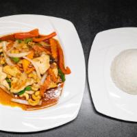 Cashew Nut Chicken · Sliced chicken breast, cashews, carrot, onion, mushroom, bell peppers, green onions with lig...