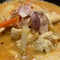 Yellow Curry                                    · Yellow Curry with potatoes, carrots, bell peppers and white onions