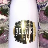  Belair Wine Box  · 12strawberries 
5 pretzels 
1 bottle of wine 
ROSES