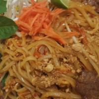 Pad Thai Beef · Soft rice noodles stir fry with spicy pad Thai souce with  beef,  top with crush peanuts  an...