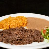 Plato De Barbacoa  · SHEREDDED BEEF CHEEK MEAT WITH PICO DE GALLO SERVED WITH RICE AND BEANS