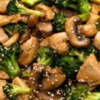 Broccoli Chicken · Served with fried rice soup fried wonton or crab rangoon or egg roll.