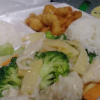 Skillman Wok'S Mixed Vegetable 本楼杂菜 · Spicy, hot. Broccoli, water chestnut, snow pea, baby corm, bamboo School, onion, carrol, bel...